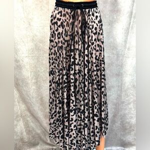 Cream and Black Maxi A-Line Skirt with Pleats